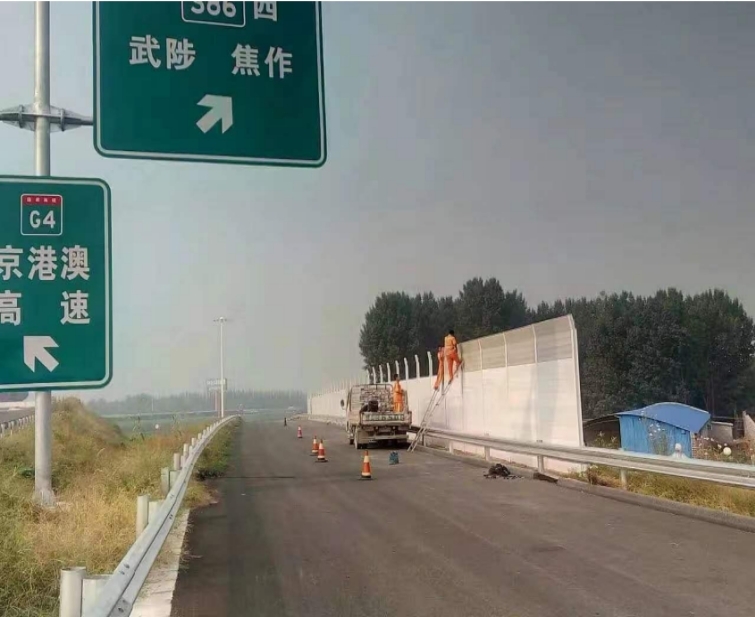 高速公路声屏障